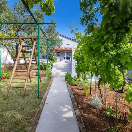 House Katarina Private Heated Swimming Pool *