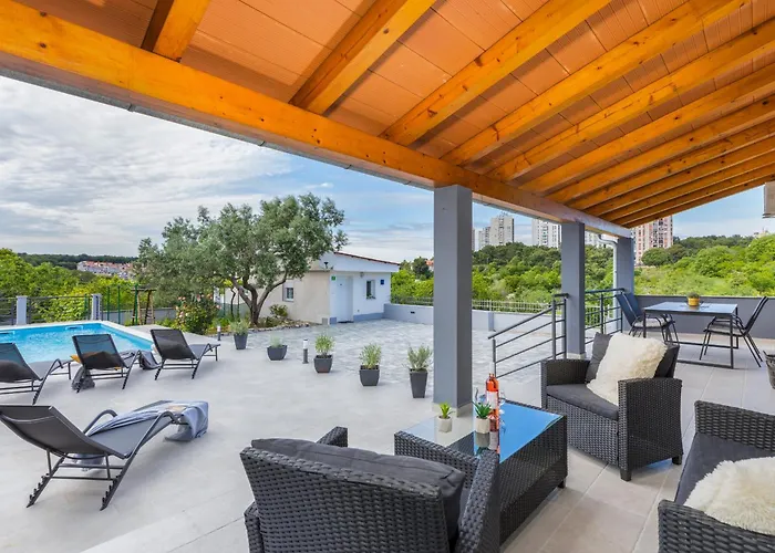 Villa House Katarina Private Heated Swimming Pool *