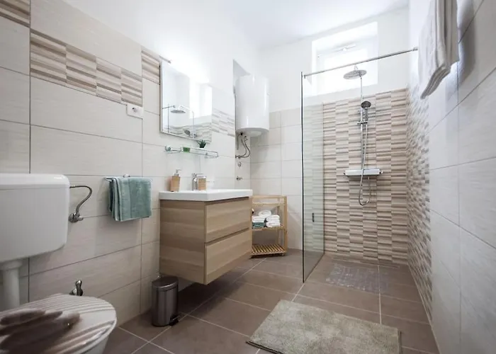 House Katarina Private Heated Swimming Pool