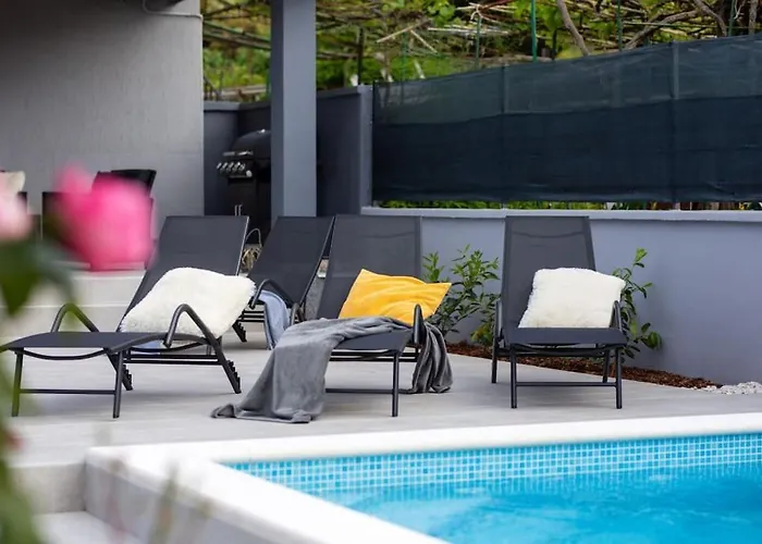 Villa House Katarina Private Heated Swimming Pool