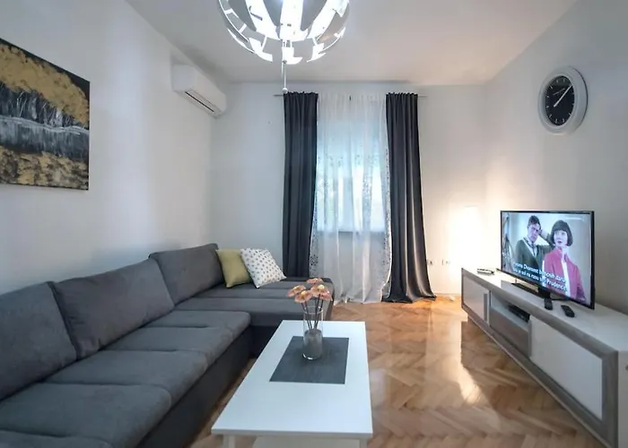 Villa House Katarina Private Heated Swimming Pool *