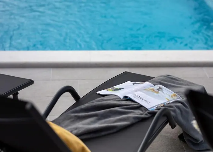 House Katarina Private Heated Swimming Pool Villa *