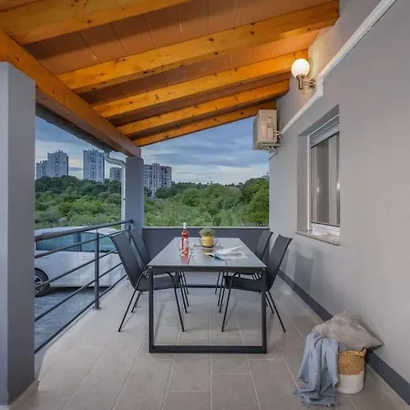 House Katarina With Private Swiming Pool ヴィラ